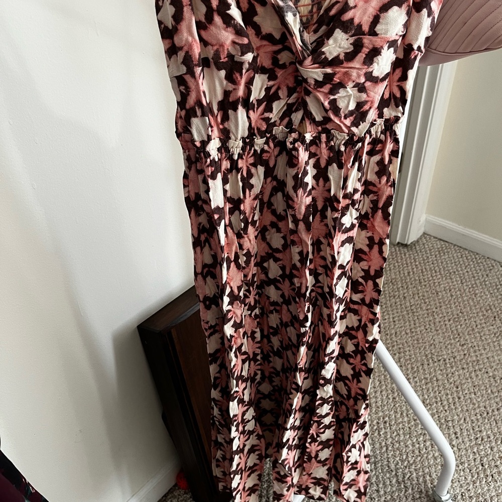BRAND NEW loft maxi dress